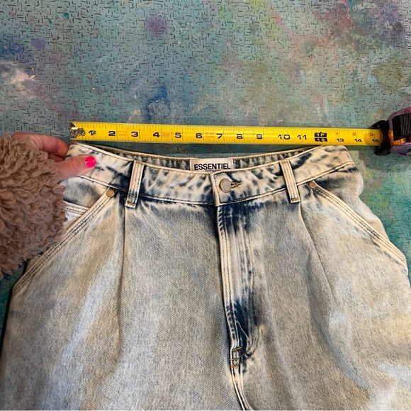 Essential Antwerp Wide Legged Jeans - Picture 9 of 12